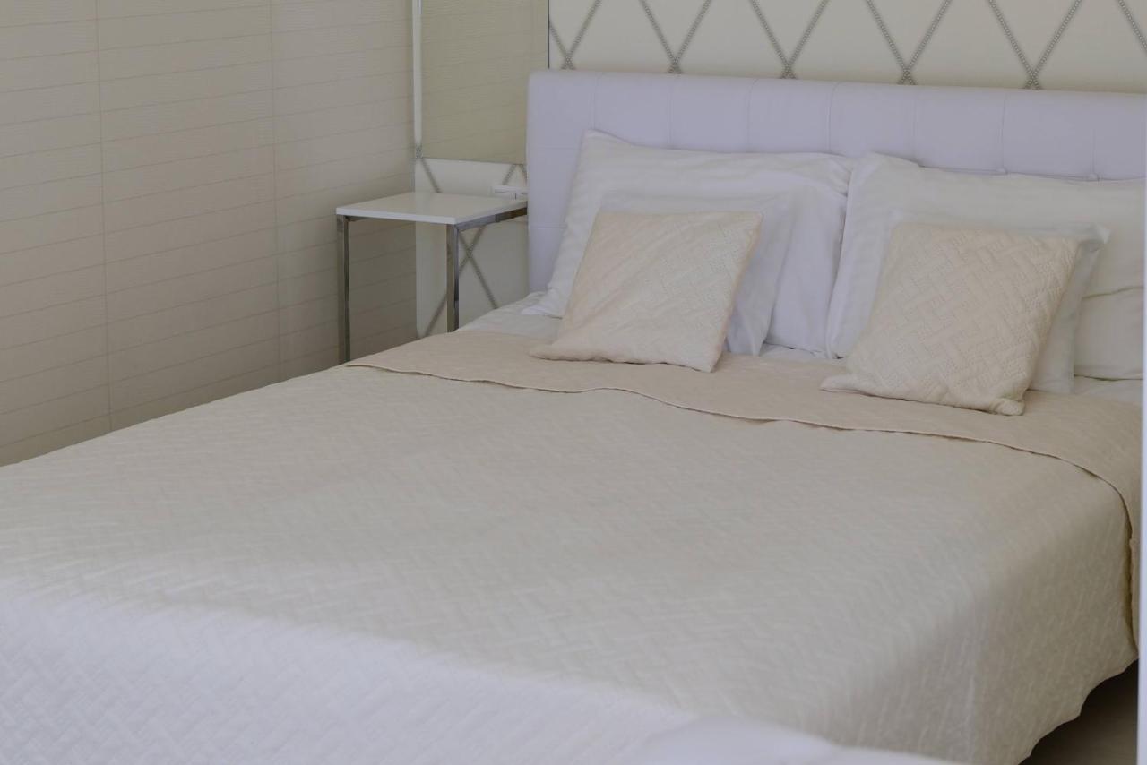 Cloe Apartman Seghedin Exterior foto